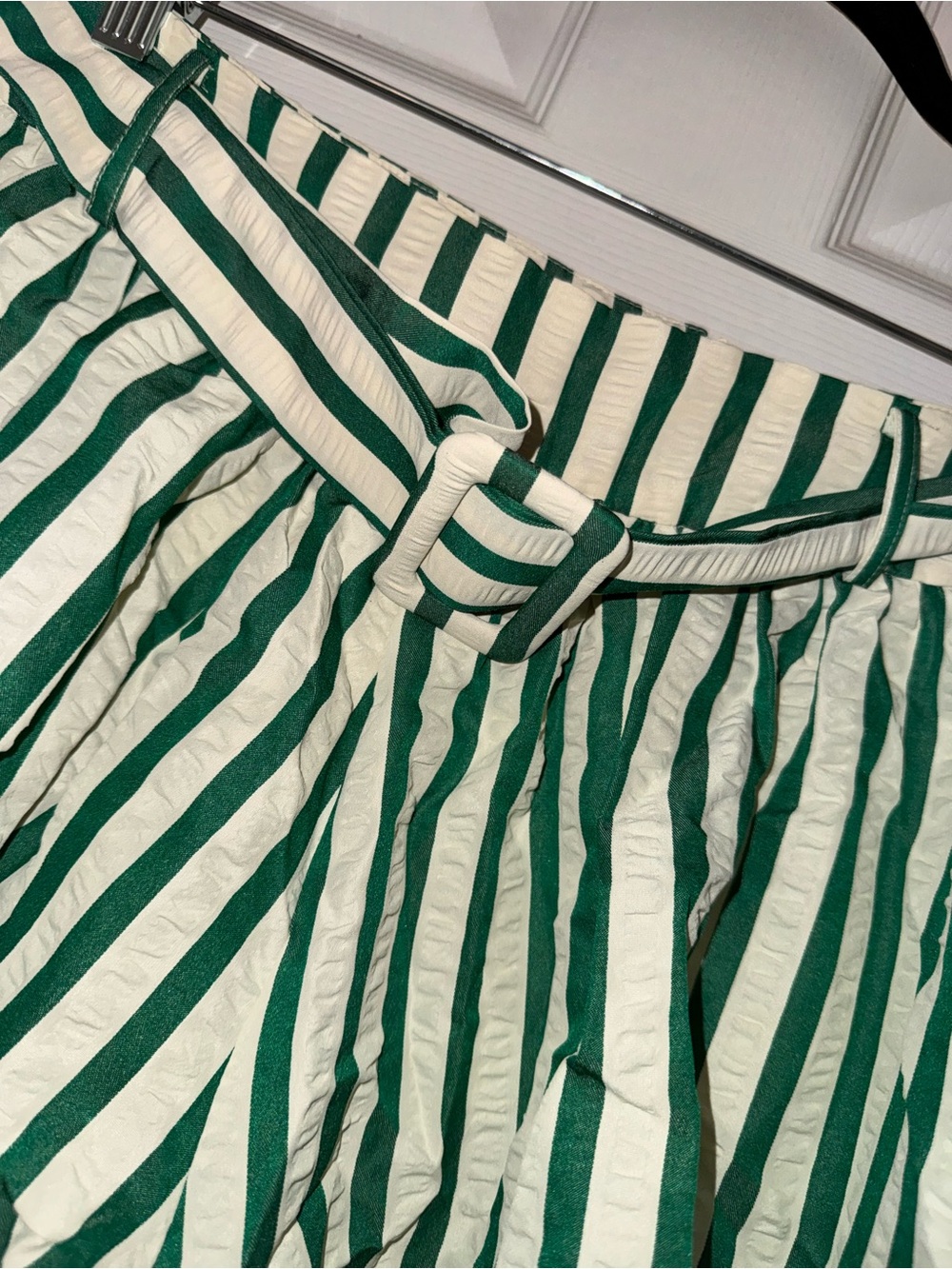 BNWT Ballon Ruched Shorts - Picture 4 of 6